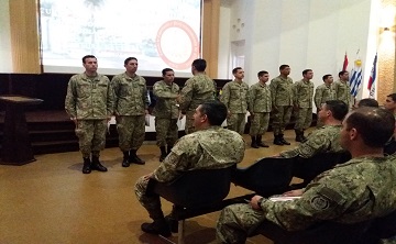 Entrega de diplomas a tenientes alumnos de la E.C.P.O., foto 9