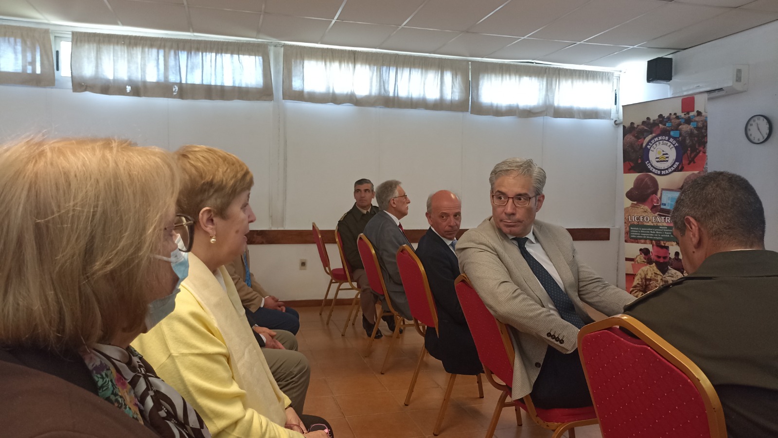 Visita del Ministro de Defensa Nacional y de autoridades de la educación, foto 15