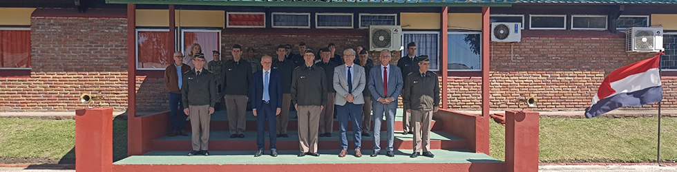 Visita del Ministro de Defensa Nacional y de autoridades de la educación