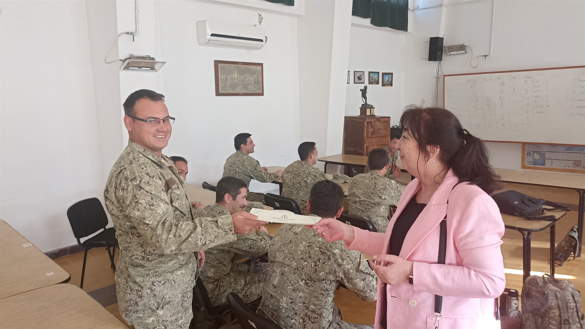 Entrega de diplomas de Juez Sumariante, foto 1