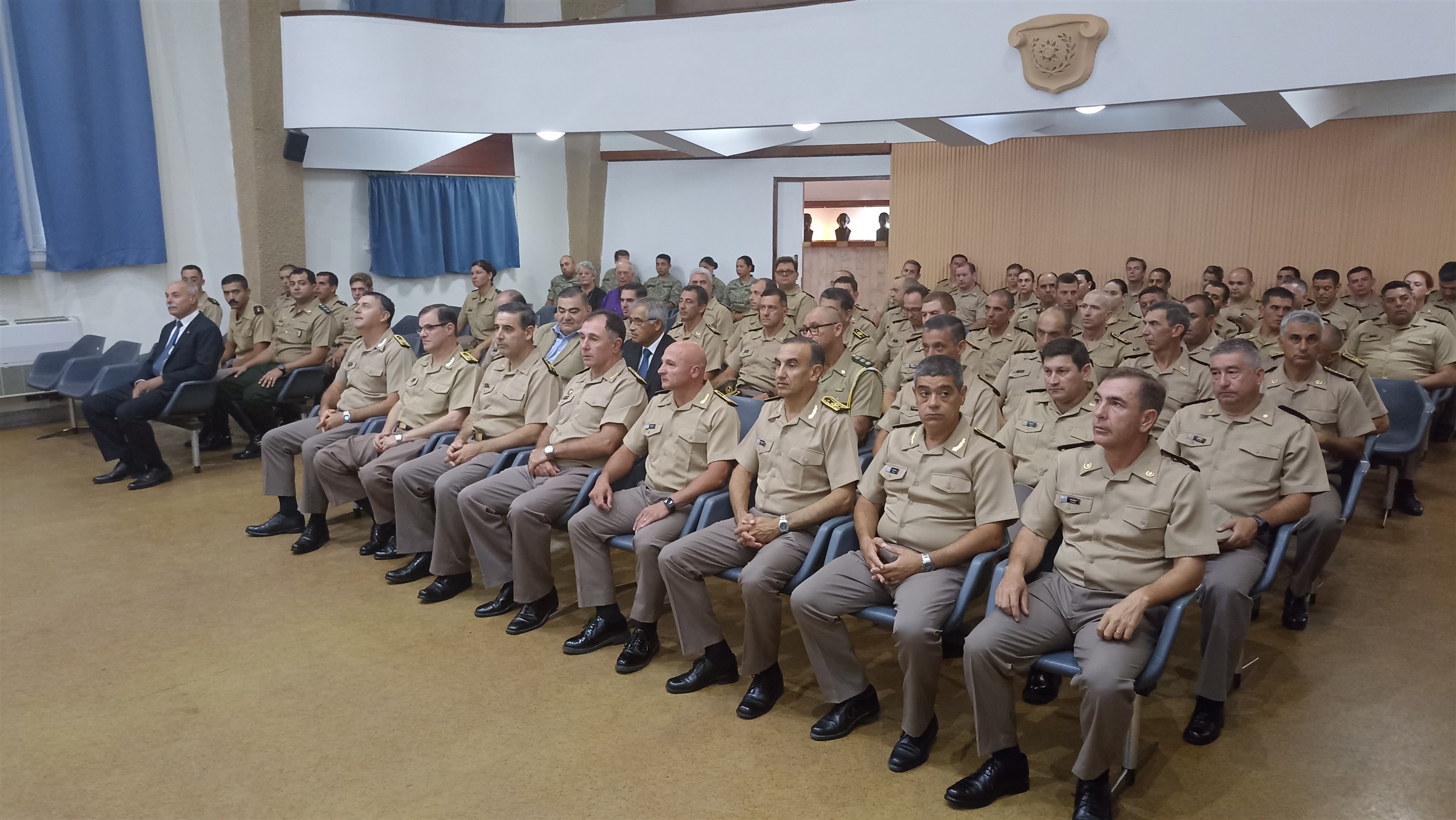 Ceremonia de toma de posesión de los cargos de Director General y del Sub Director del Instituto, foto 3