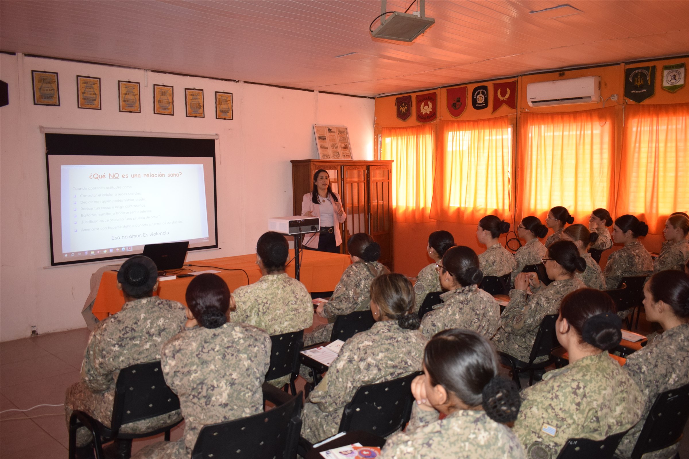 Taller del Ministerio de Defensa Nacional sobre un «Noviazgo Libre de Violencia», foto 6